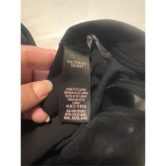 Victoria's Secret black intimate sports bra with leopard mesh details and open b - Picture 3 of 5